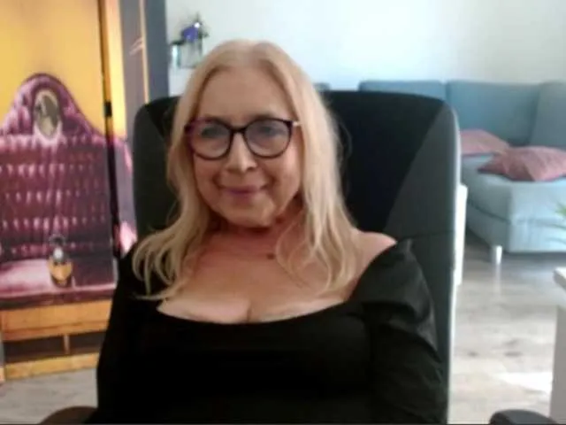 BlondeSofia's Thumb Image