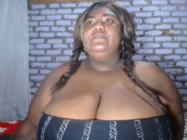bustyboobsxxll Image 3