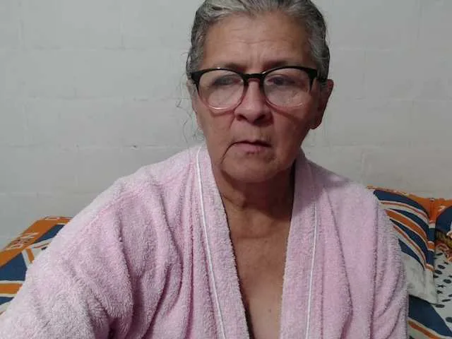 candy-mature Image 16