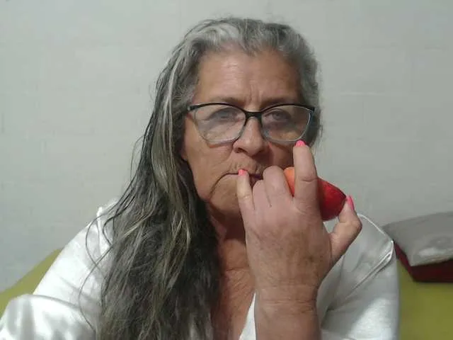 candy-mature Image 2