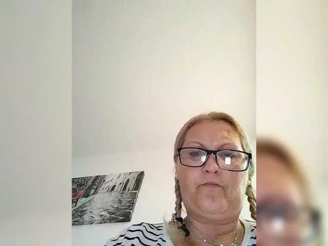 DivineBlond Image 5