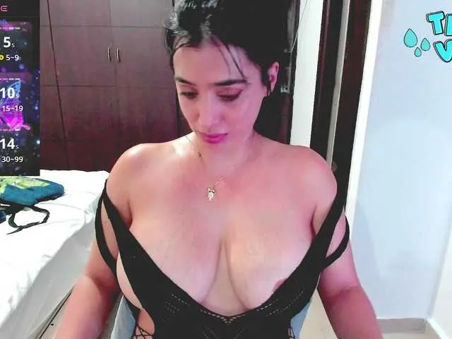 HUGETITS90XX Image 11