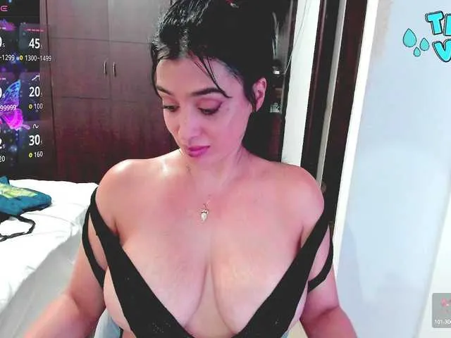 HUGETITS90XX Image 12