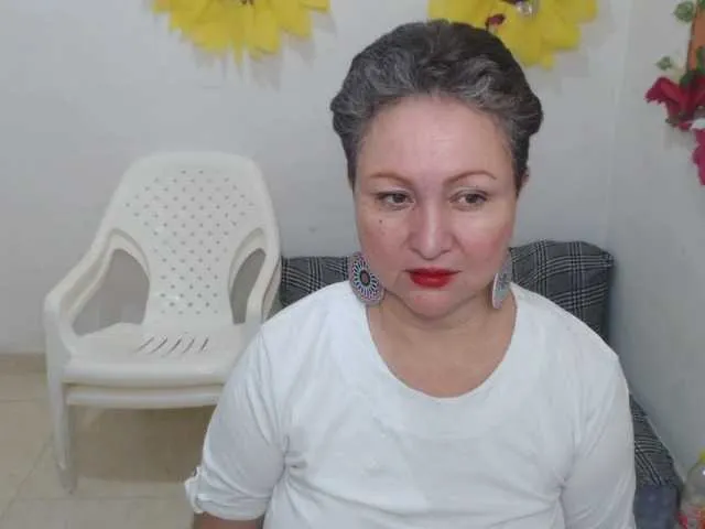 LADYQUEEN520 Image 13