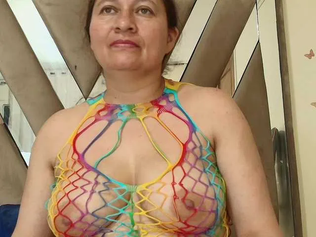 lilith-torres Image 6