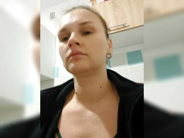 LisaLovHoney's Thumb Image