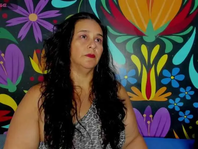 sharlott-bbw Image 13