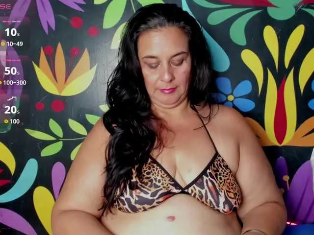 sharlott-bbw Image 14