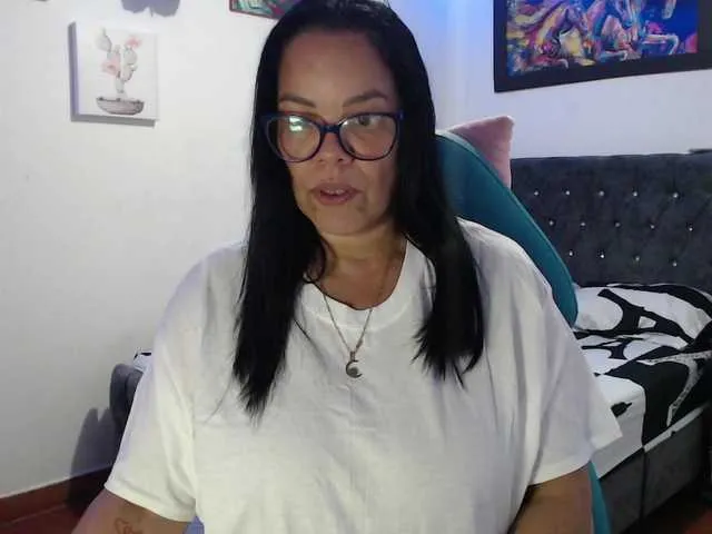 sofia-mature1 Image 17