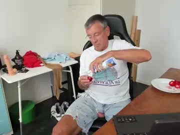 200gentleman Image 4