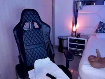 _kinkyalexa_ Profile Image