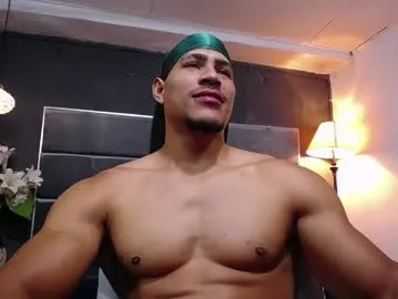 adam_fit19cm Image 13