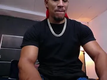 adam_fit19cm Image 15