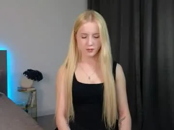 adele_armas Image 4