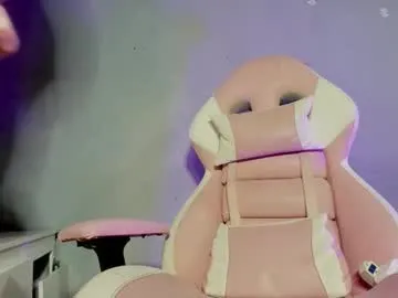 alana_ponse Image 14