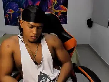 alexj_black Image 12