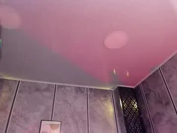 amara_lewiis Image 14