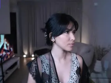 anniehillofficial_ Image 6