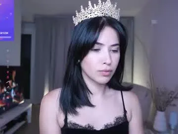 anniehillofficial_ Image 9