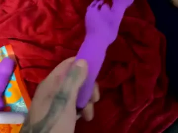 anythinggoeswehoes Image 3