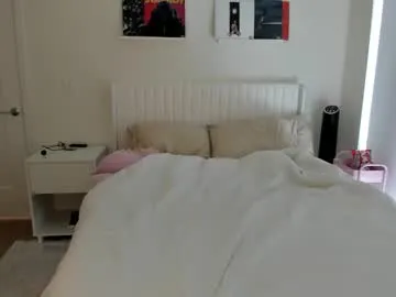 ariah_is_blonde Image 18