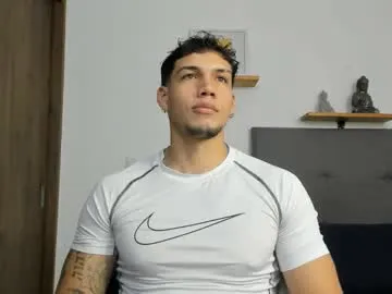 axel_taylor21 Image 15