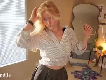 bestblondiiecb Image 6