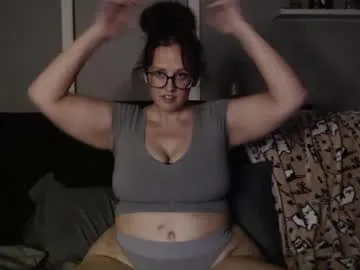 boredbustyhousewife Image 13