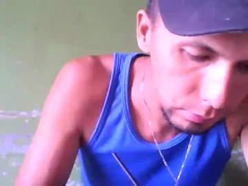 boycumlatino21 Image 2