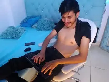 charlie_cock_'s Thumb Image