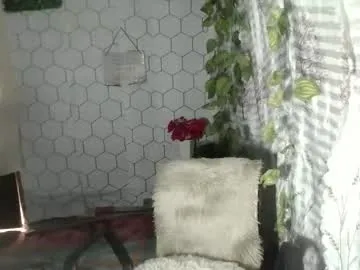 chescahotxxxl Image 6