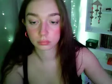 effie_balconii's Thumb Image