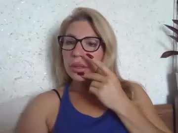 fox_red_lady7 Image 18