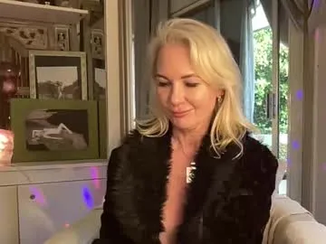 gl1tter_barbie Image 5