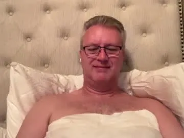 justavoyeurhere Image 2