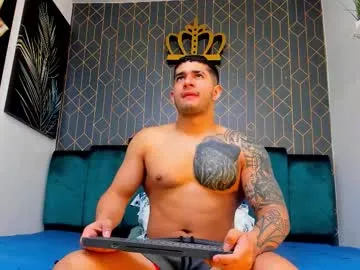 king_falconer Image 19