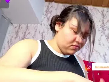 larissa_antonella Image 10