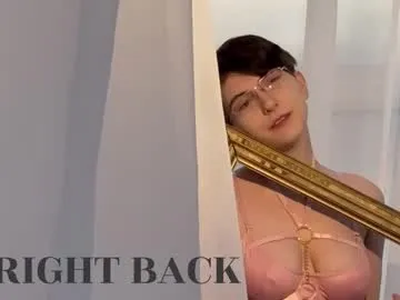 lily_merlin Image 15