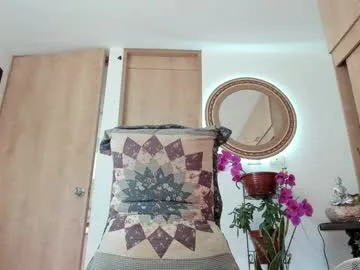 little_izzi Image 14