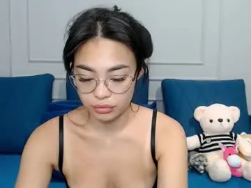 little_v1rgin_angel Image 2