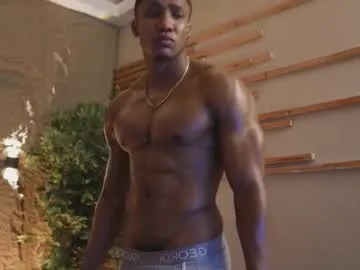 logan_varela Image 10