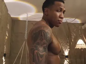 logan_varela Image 19