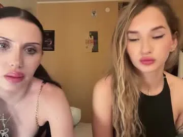 lustytwins Image 2