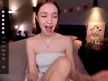 milli_brownn Image 11