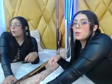 paola_lyon's Thumb Image