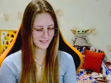 roxie_shy's Thumb Image