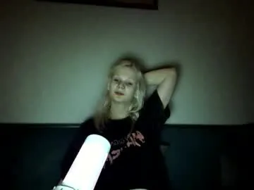 samanthamiasnik1 Image 13