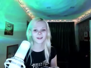 samanthamiasnik1 Image 17