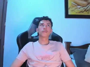 santi_twink19 Image 16