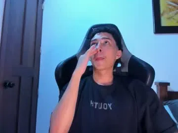 santi_twink19 Image 17